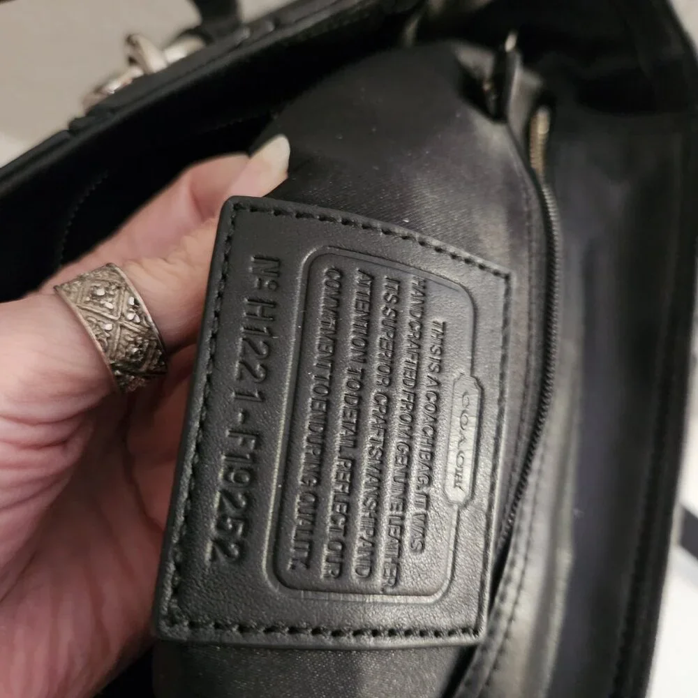 Like New Coach Gallery Y2k Black Leather Satchel Tote Bag Purse